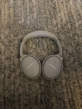 Bose quiet comfort headphone